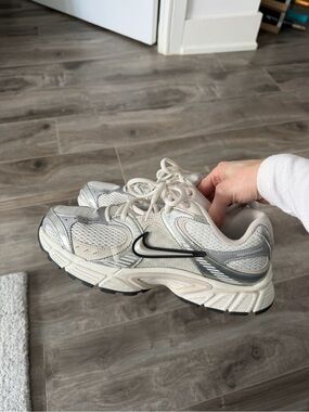 Nike V5 RNR Women's